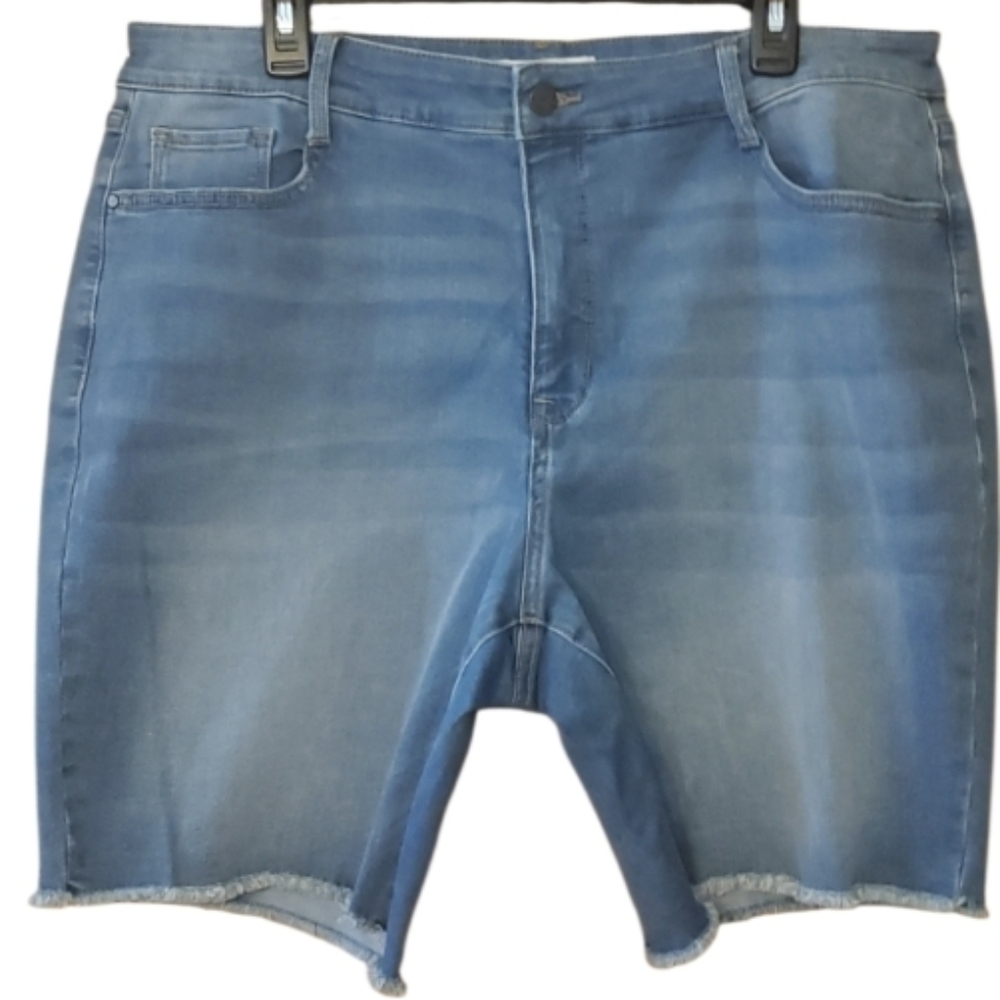 Nine West Womans Bermuda Denim Jean Shorts Size 18 High Rise